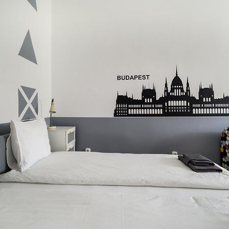 Parlament Apartmant Budapest Bagian luar foto